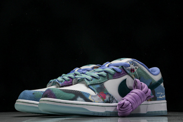 futura laboratories x dunk low sb 