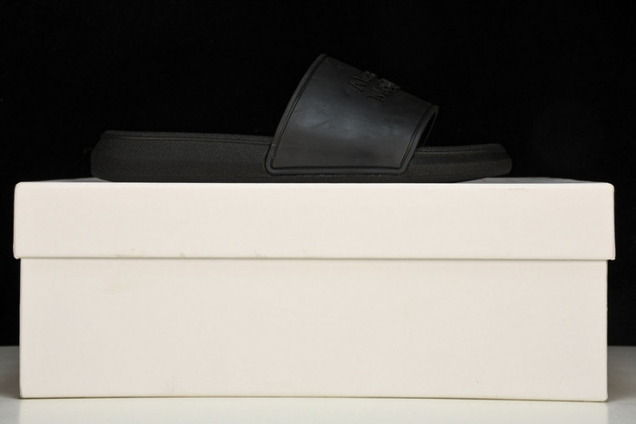 M*Q*en slide cophsoe mqs-06