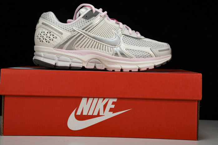 nike zoom vomero 5 "520/silver/pink" fn3695-001