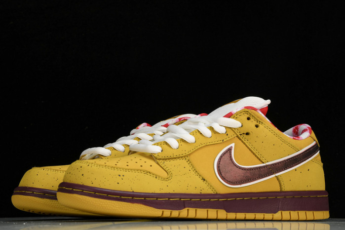 nike sb dunk low yellow lobster men