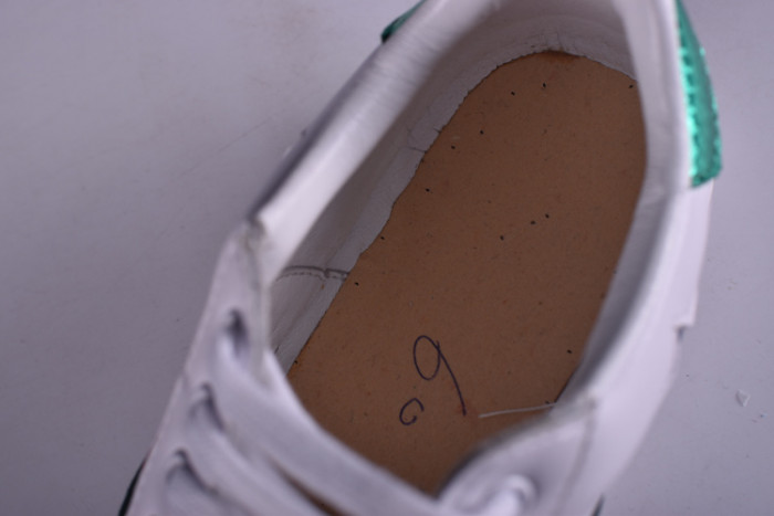 gc ace embroidered low-top sneaker with colorful stars 431942-a38g1