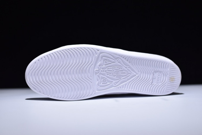 gc ace embroidered low-top sneaker with ladybird