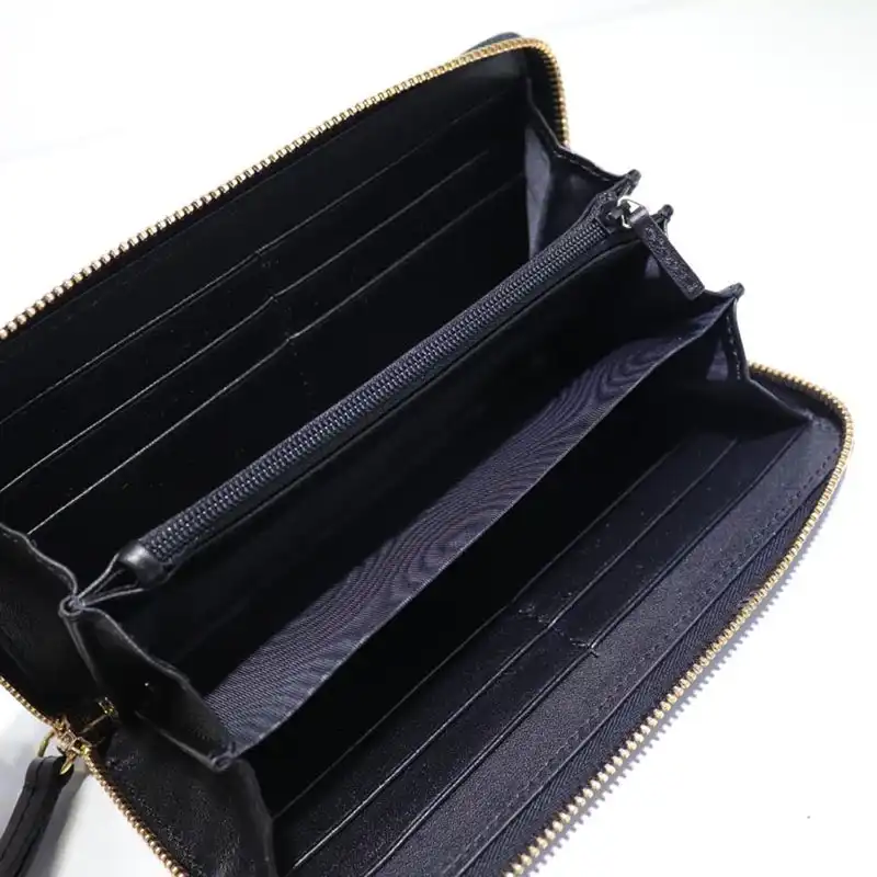 G*u*i brand handbags zip around wallet 1904g0013