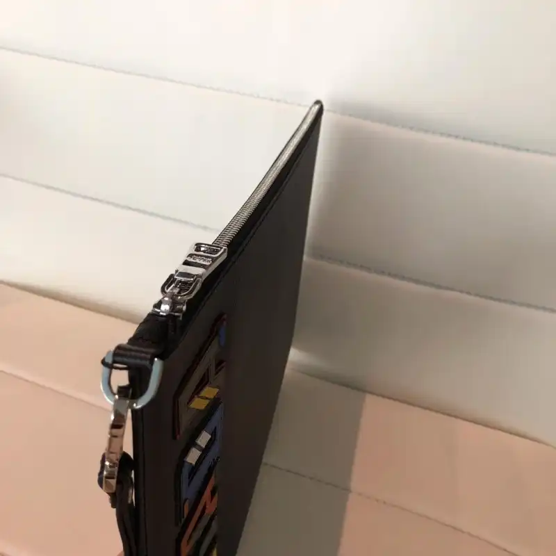 Pra*a bags 1917m0095