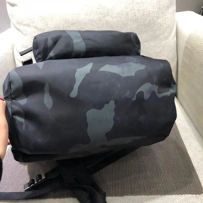 Pra*a bags 1917m0098