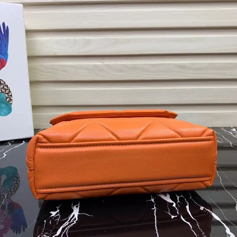 Pra*a bags 19b57b0060