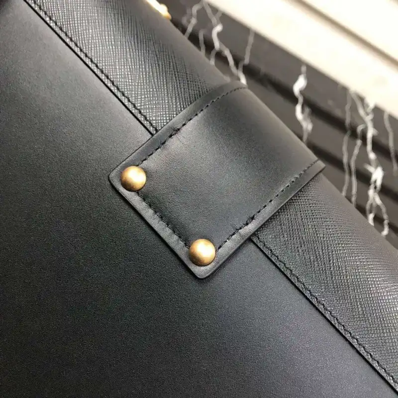 Pra*a bags 19b57b0071