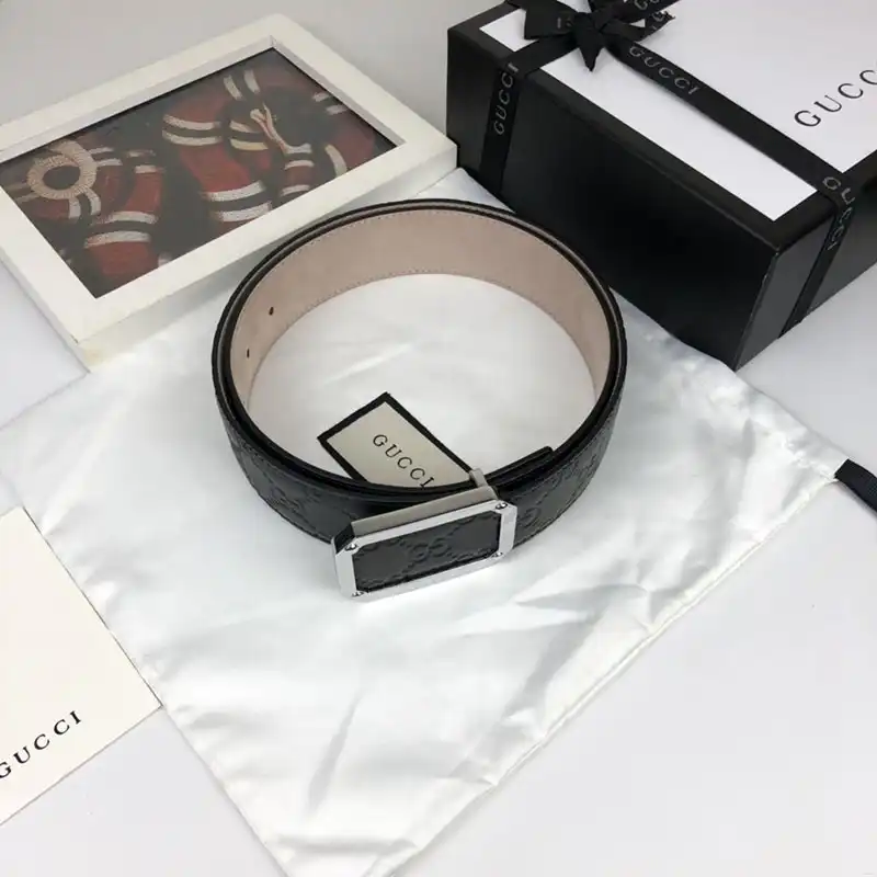 G*u*i s belte 19xf0004