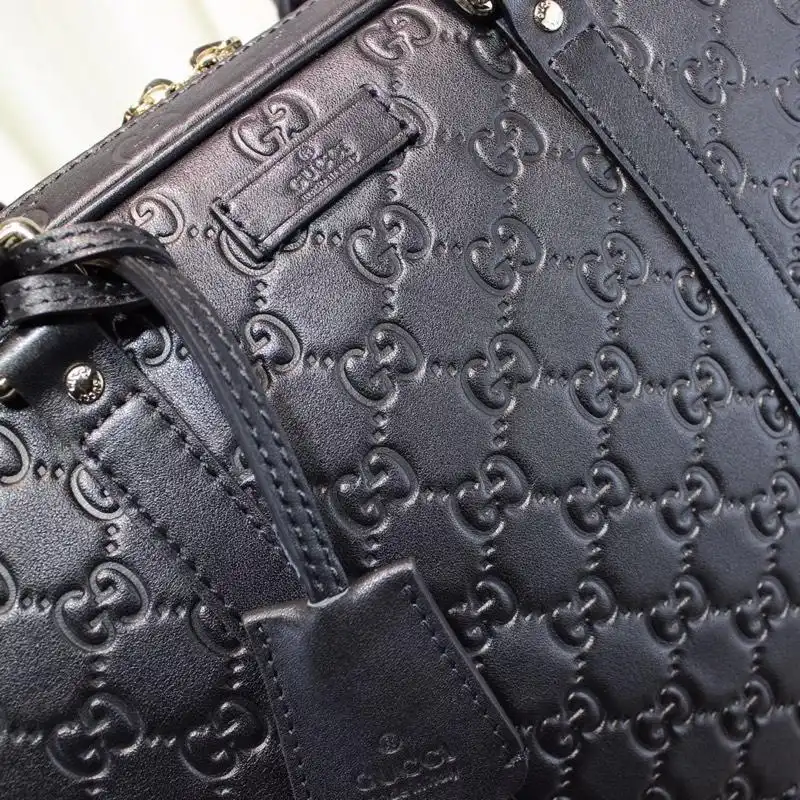 G*u*i briefcases 19gm0029