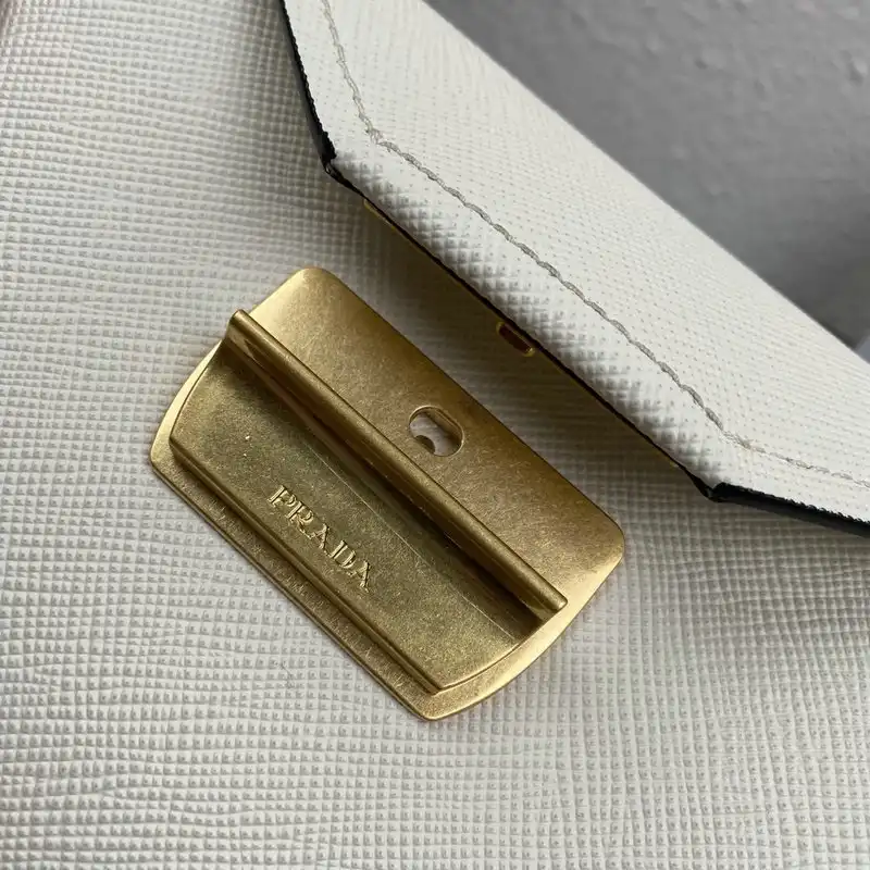 Pra*a bags 206b570024