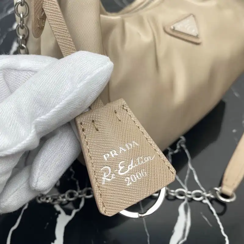 Pra*a bags 206b570031