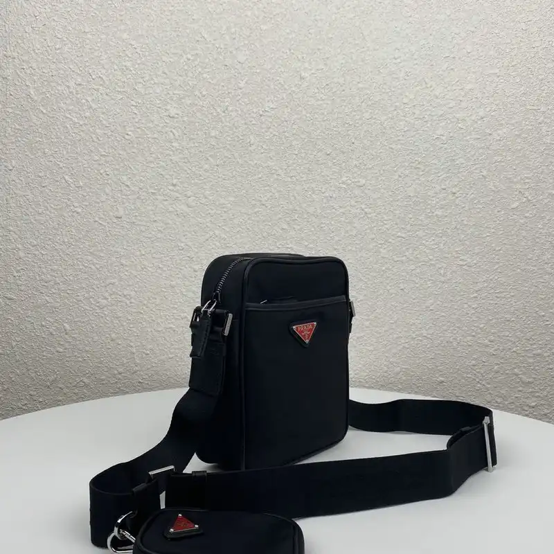 Pra*a bags 206b570121