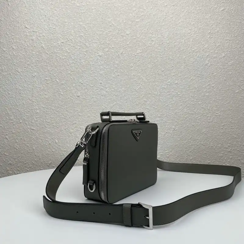 Pra*a bags 206b570124