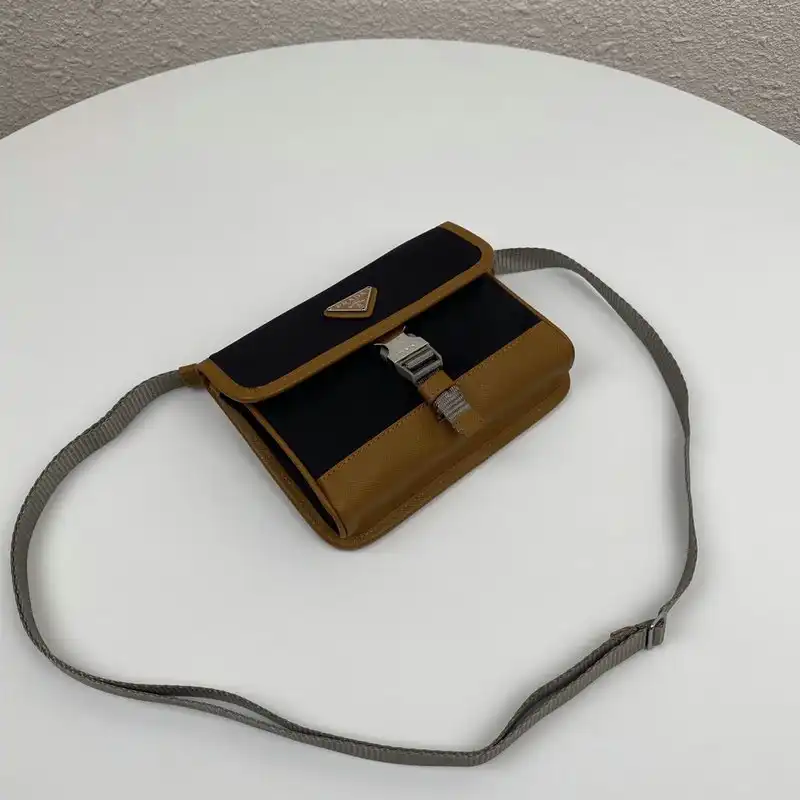 Pra*a bags 206b570131