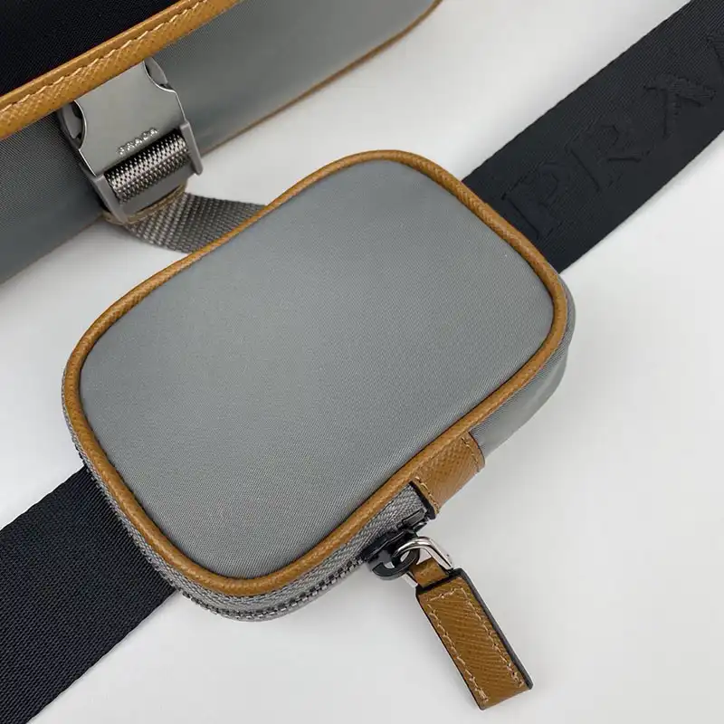 Pra*a bags 208b570118