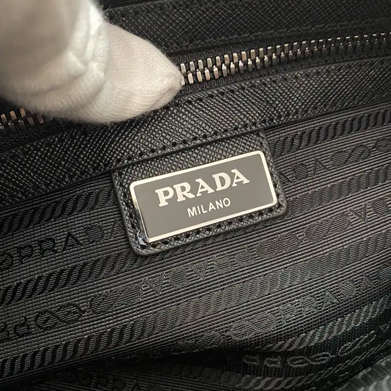 Pra*a bags 208b570118