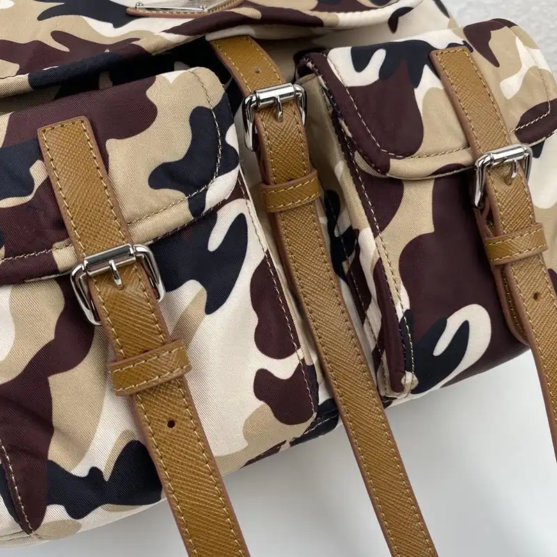 Pra*a bags 208b570122