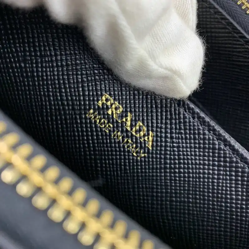 Pra*a bags 20b570208