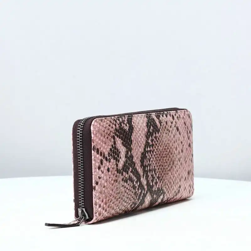 G*u*i bags 20b570278