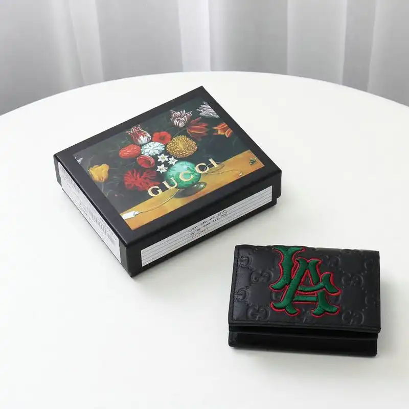 G*u*i bags 20b570281