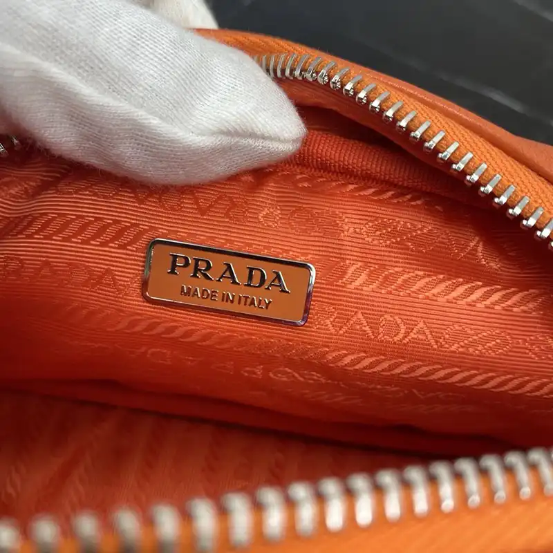 Pra*a bags 204b570045