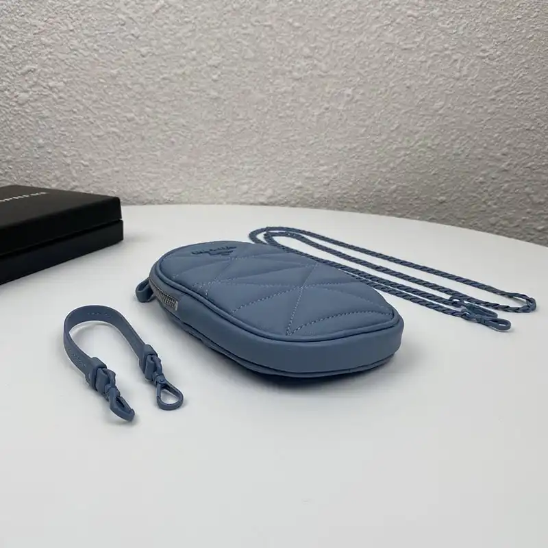 Pra*a bags 204b570049