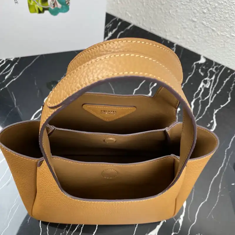 Pra*a bags 205fy0164