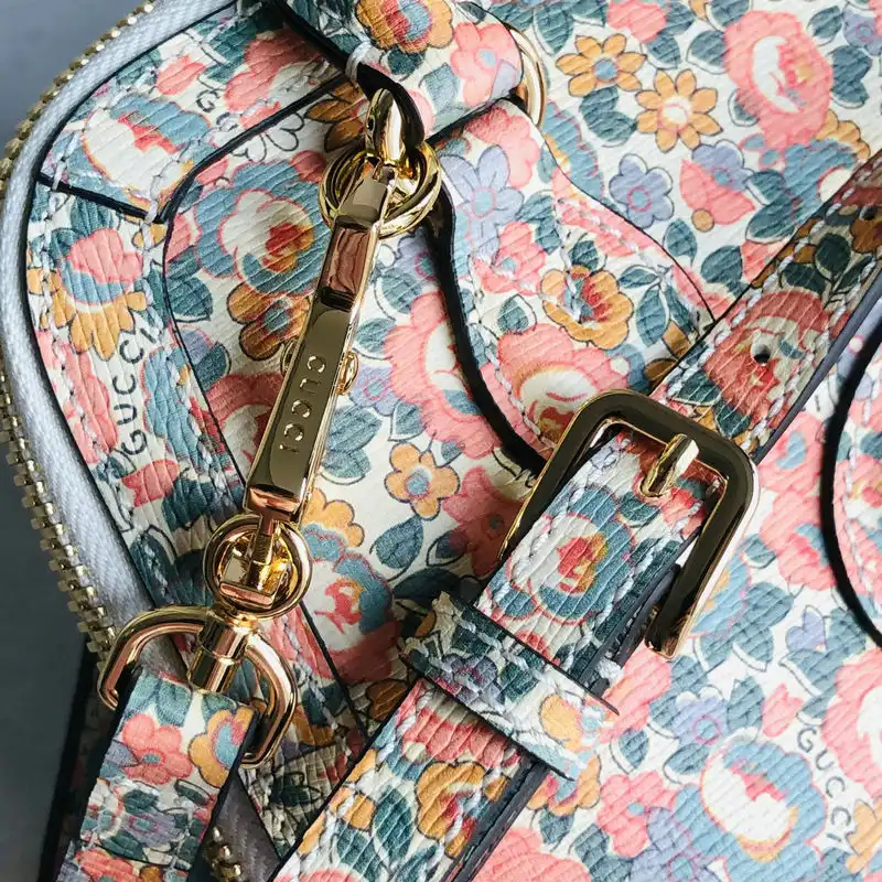 G*u*i bags 2101sh0049