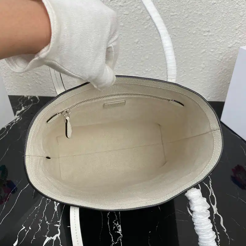 Pra*a bags 2104dj0039