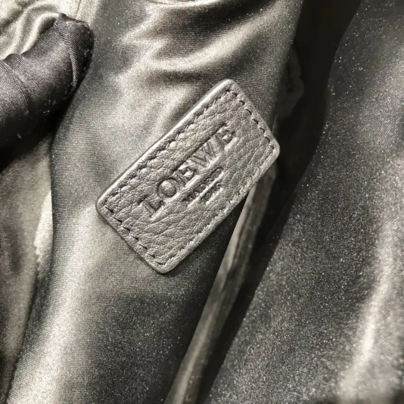 L0ew* bags 2107ya0020