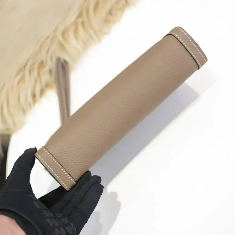 H**me5 bags 2107ya0059