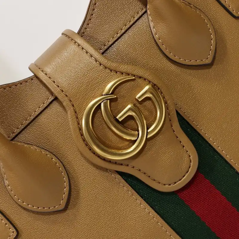 G*u*i s bags 2108dj0032