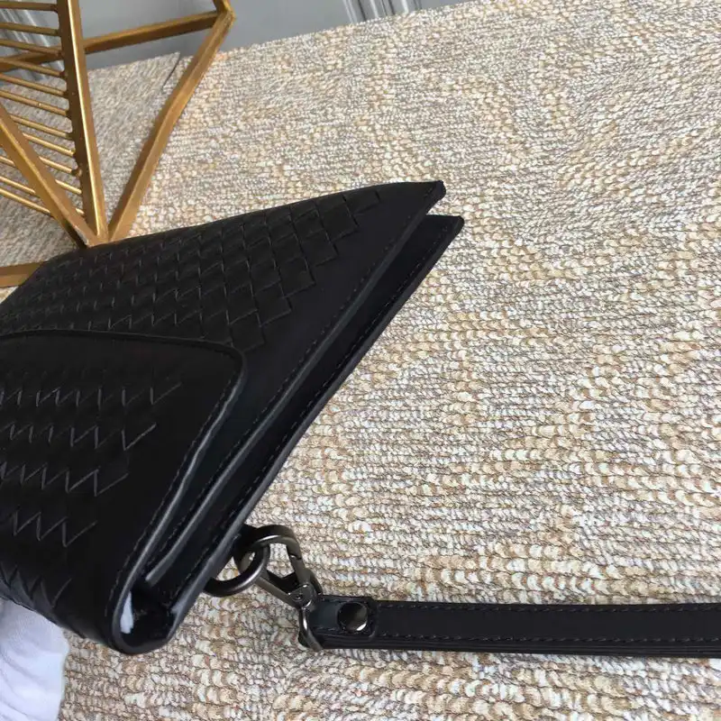 b0tt*ga Ven*ta bag 2108sf0235