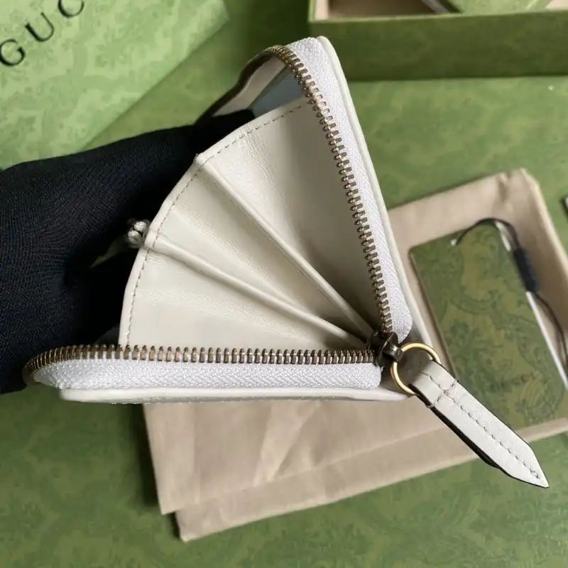 G*u*i s bags 2108ya0061