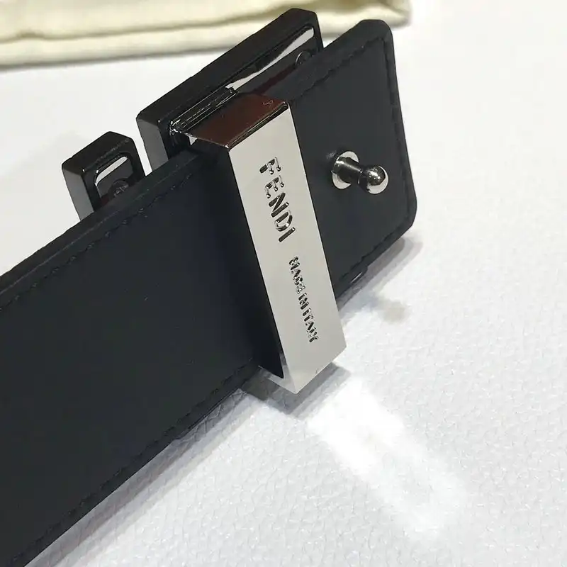 F**di belts 2109xf0052