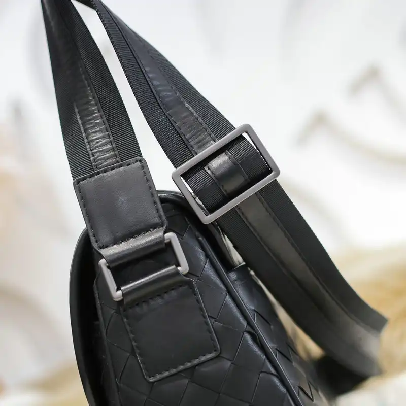 b0tt*ga Ven*ta bags 2111yz0017