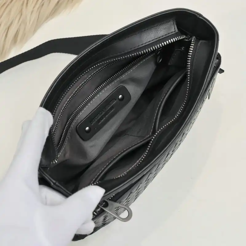 b0tt*ga Ven*ta bags 2111yz0024