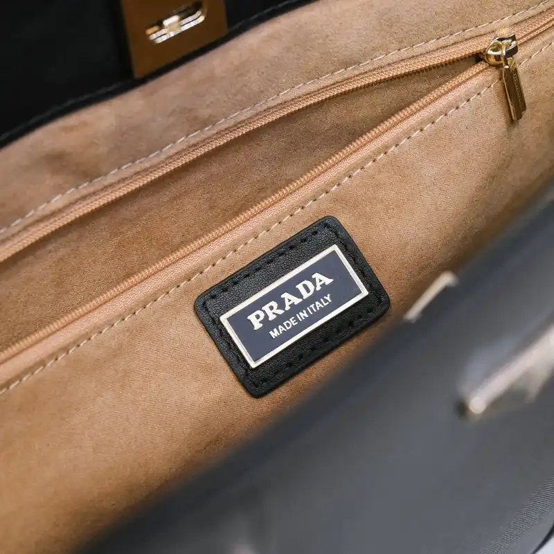 Pra*a bags 2111yz0058