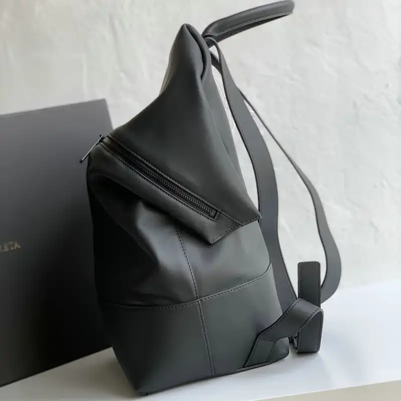 b0tt*ga Ven*ta bag 2209sf0003