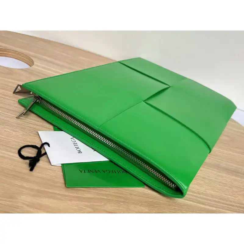 b0tt*ga Ven*ta bag 2209sf0027