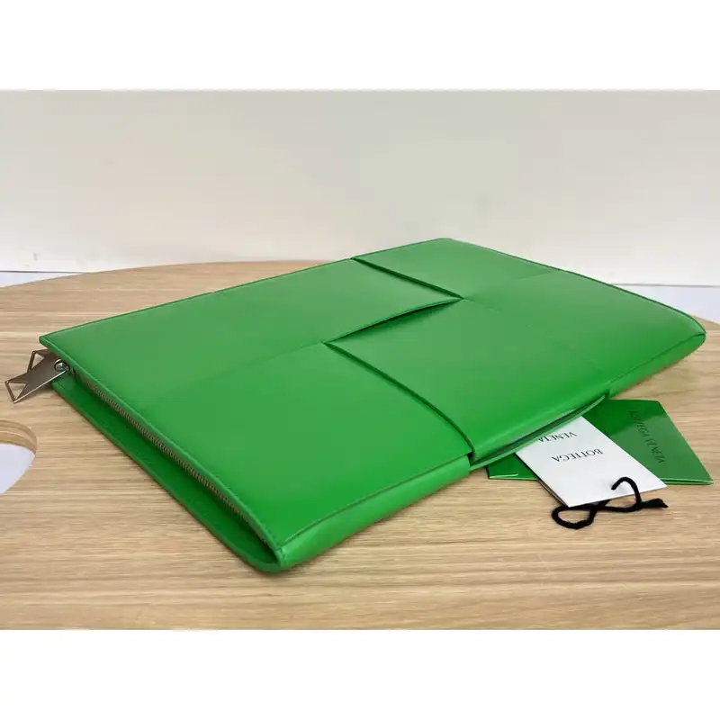 b0tt*ga Ven*ta bag 2209sf0027