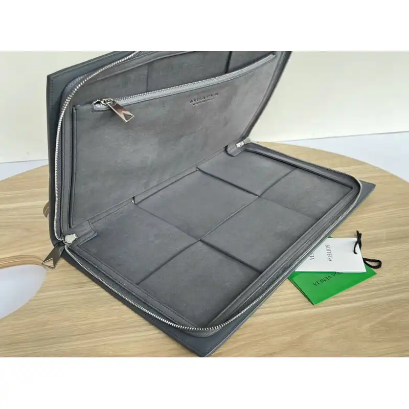 b0tt*ga Ven*ta bag 2209sf0029