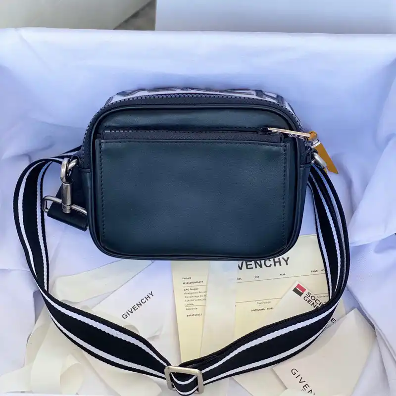 Givenchy Bag 2209SW0039