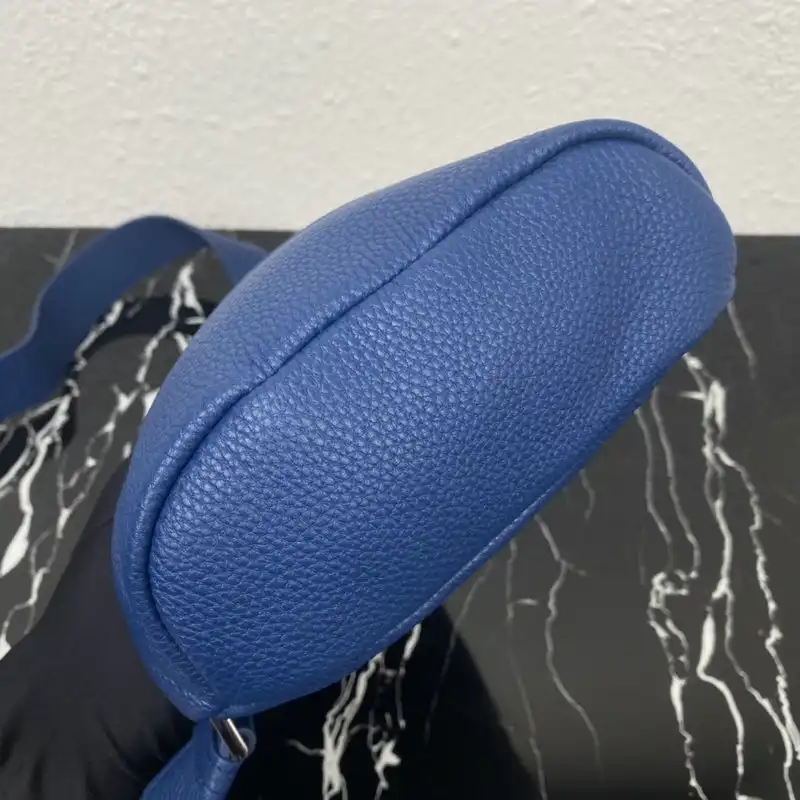 Pra*a bag 2209yz0048