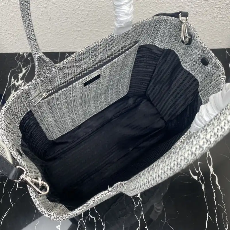 Pra*a bag 2209yz0088