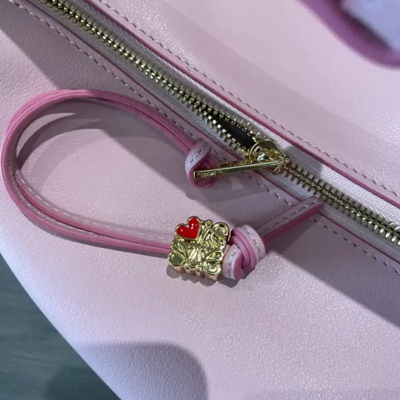 L0ew* bag 2210ya0043