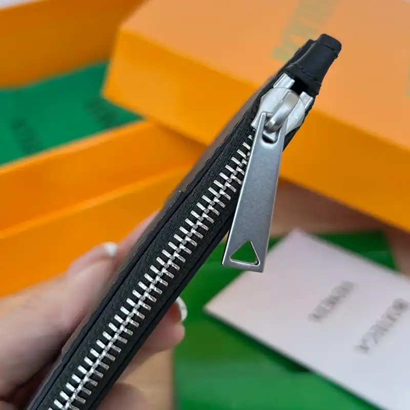 b0tt*ga Ven*ta bag 2211sf0041