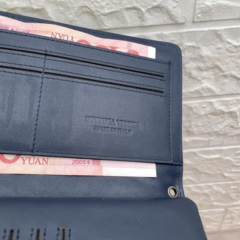 b0tt*ga Ven*ta bag 2212yz0019