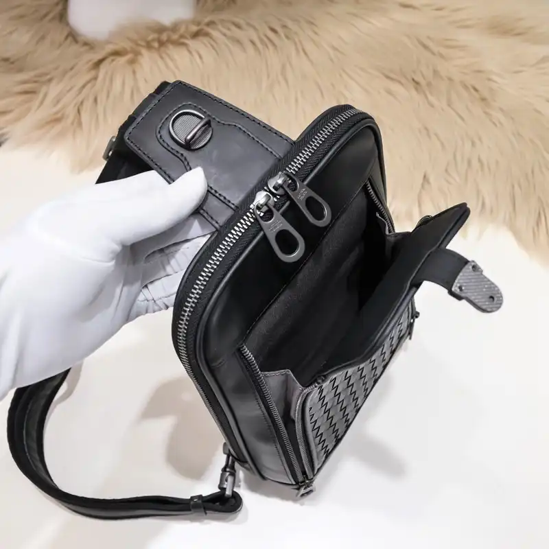 b0tt*ga Ven*ta bag 2212yz0052