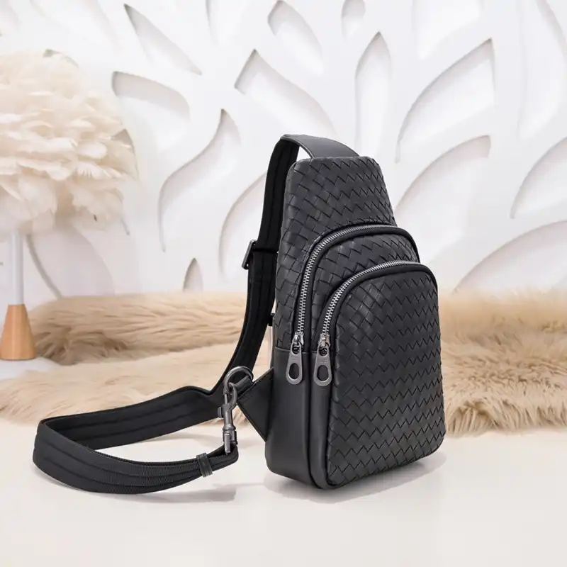 b0tt*ga Ven*ta bag 2212yz0056